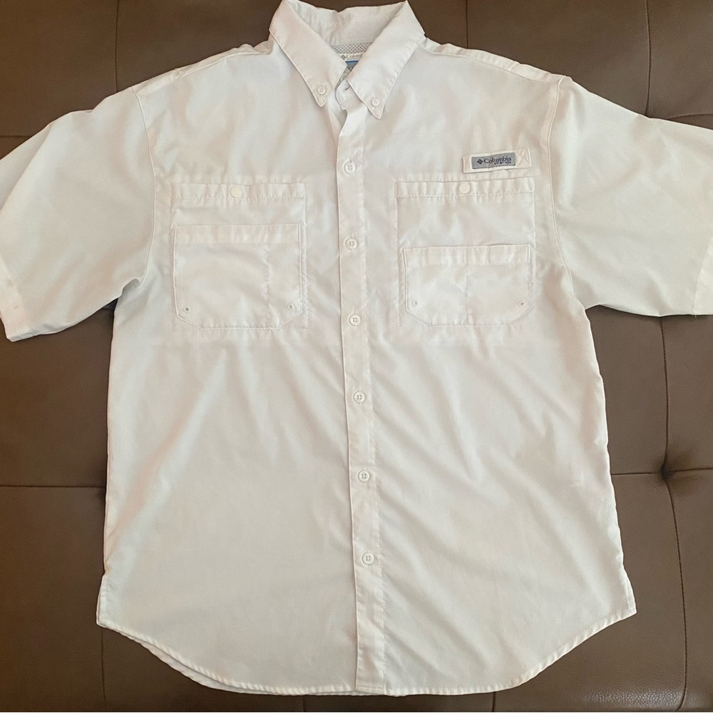 Columbia Men's White Short Sleeve Shirt medium
